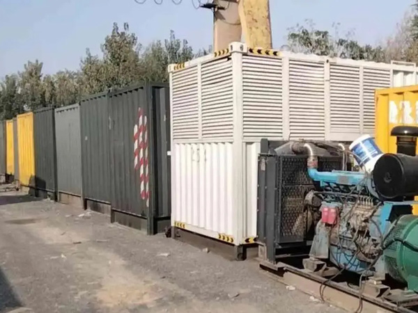 武山200KW柴油发电机机组每小时油耗是多少？